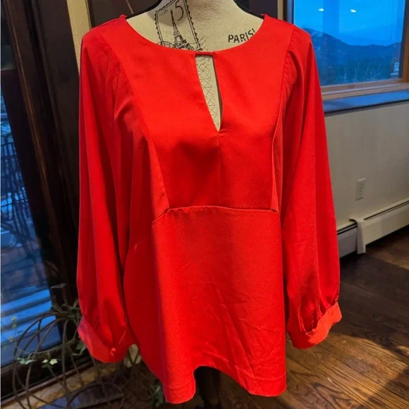 J Crew festive top for the holidays, Valentine & travel - Picture 1 of 6